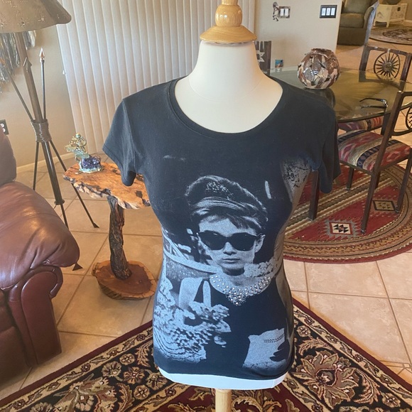 Vintage breakfast at Tiffany’s T shirt S/M - Picture 15 of 16
